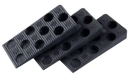 Klínky montážní plastové, rozměr 70 x 30mm, dilatace 0 - 8mm, balení 50ks Vysoce Kvalitní